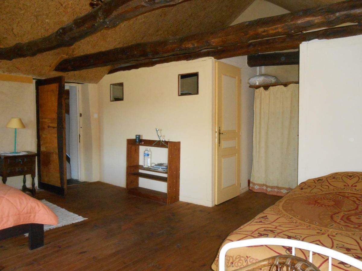 Chambre d'hôtes des Monts Saint-Izaire Exterior foto